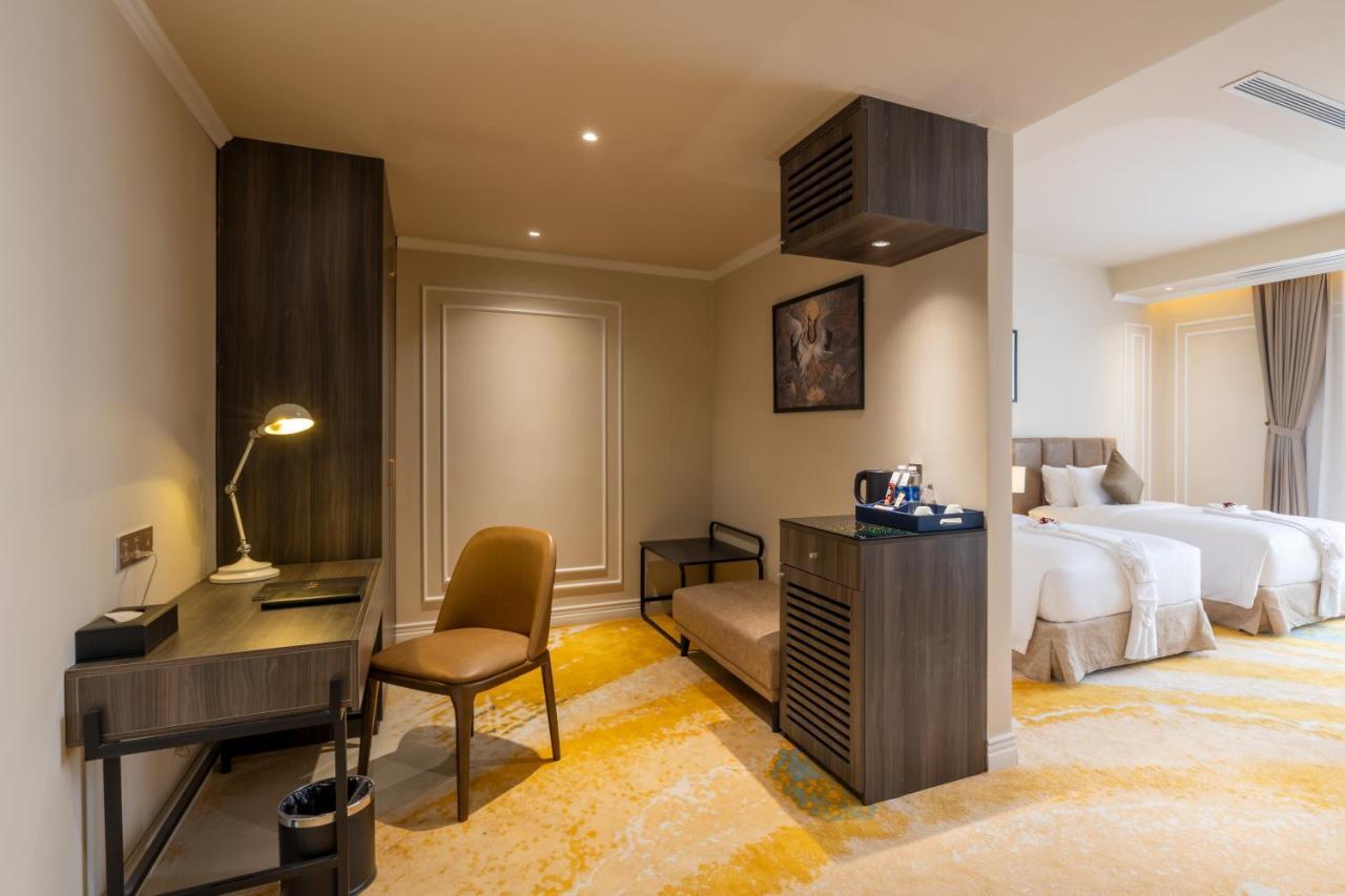 La Vela Hue Hotel Kültér fotó Deluxe Room