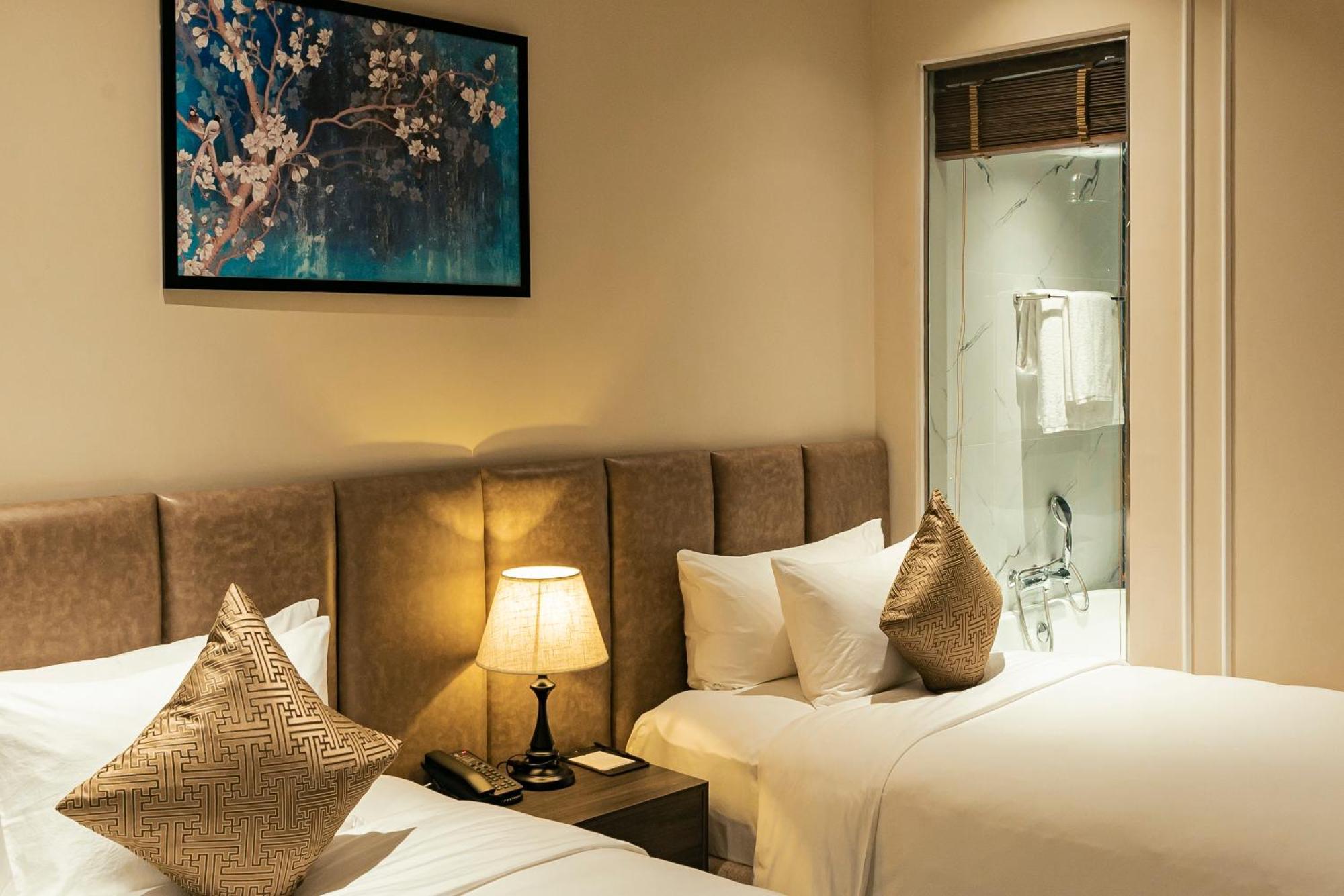 La Vela Hue Hotel Kültér fotó Deluxe Room